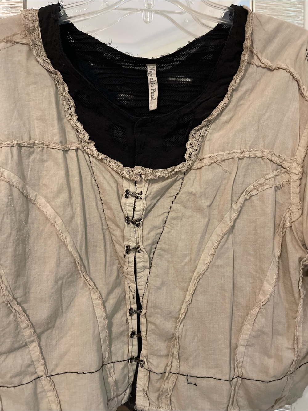 Magnolia Pearl Taupe Layered Puff-Sleeve Tunic with Black Underlayer - Picture 2 of 5
